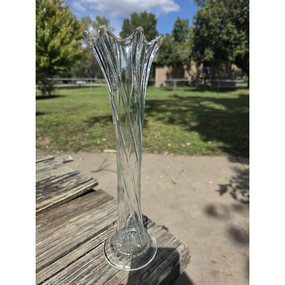 Twisted Ribbed Swung Spiral Vase‎ Clear Glass 13